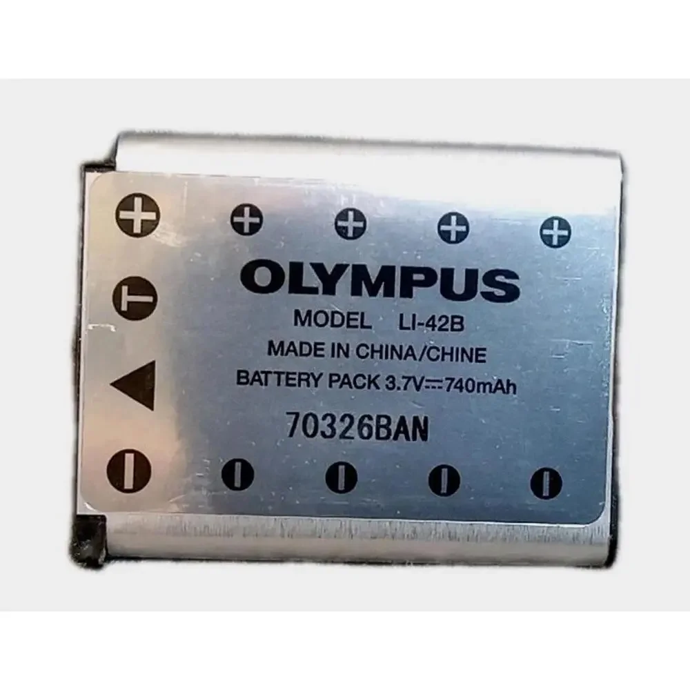 Olympus Stylus 780 u Digital Camera 7.1MP Silver 5xOptical Zoom AF Lock Silver